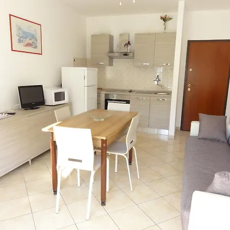 Apartment Bright Flat In A Quiet Area Near The *